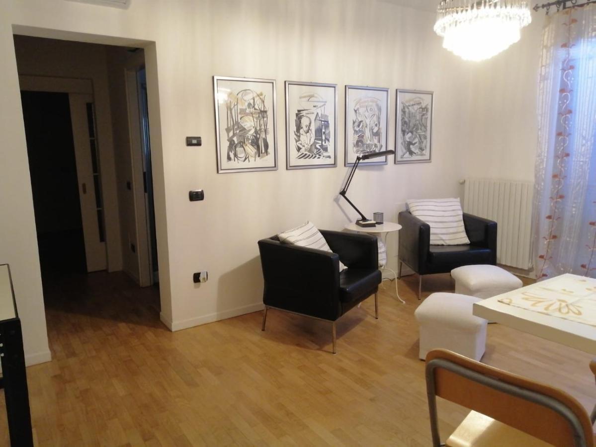 Appartamento Angela Cento  Luaran gambar